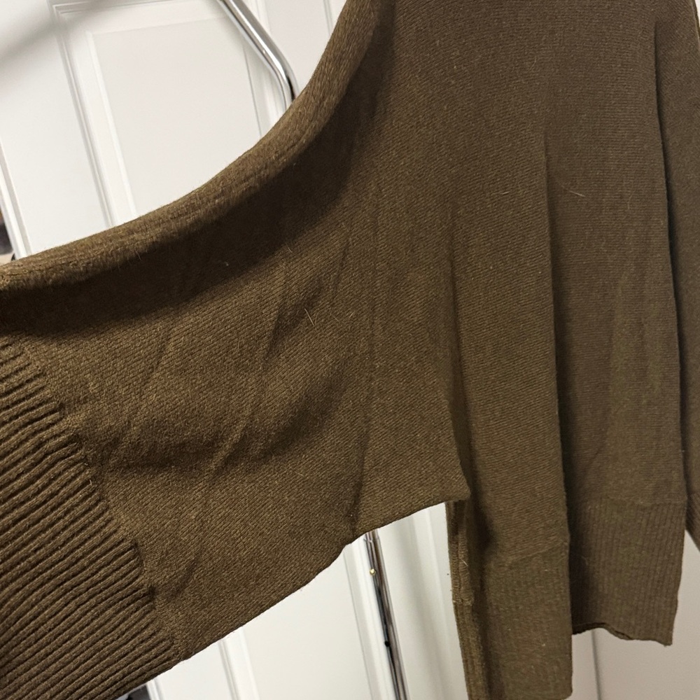 Mercer & Madison Olive Knit Sweater - Picture 3 of 4